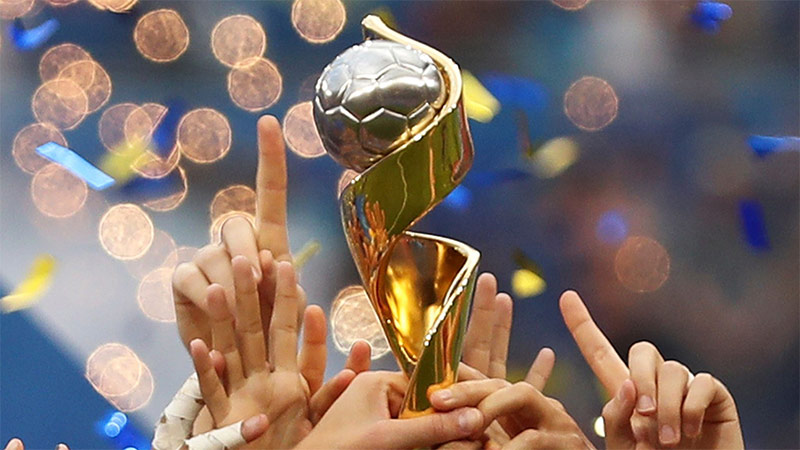 Know the notes when playing football betting to help win more