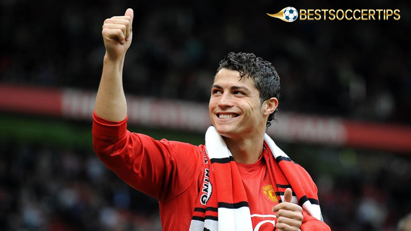 Most handsome manchester united player: Cristiano Ronaldo