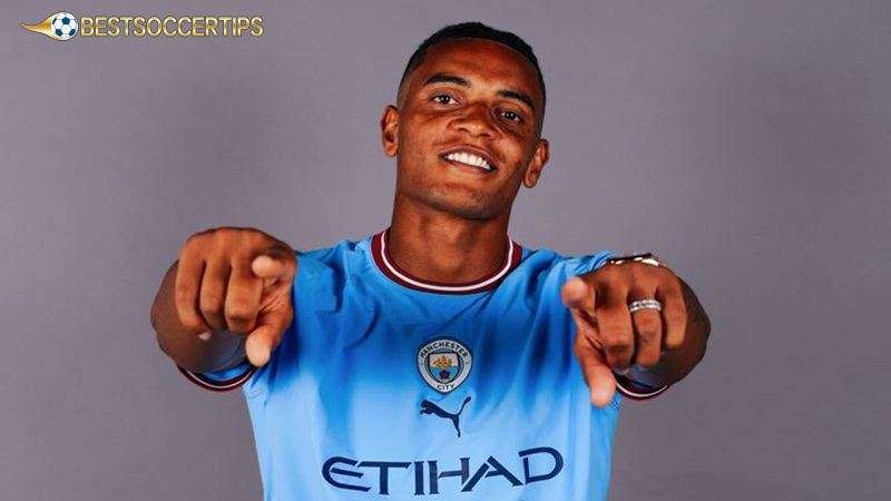 Best centre-backs in the Premier league: Manuel Akanji
