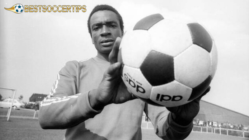 Top 10 best goalkeepers in Africa: Kazadi Mwamba