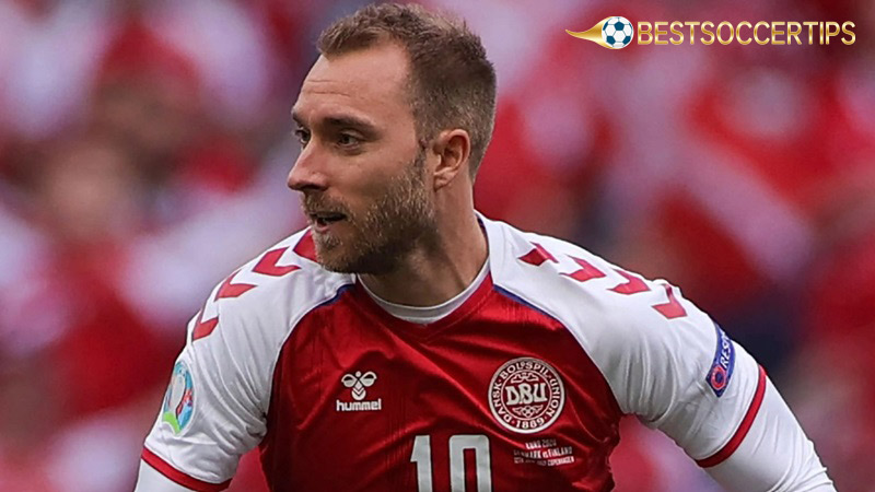 Best long-range shooters in football history: Christian Eriksen (Manchester United), AMC, longest goal distance: 30 meters