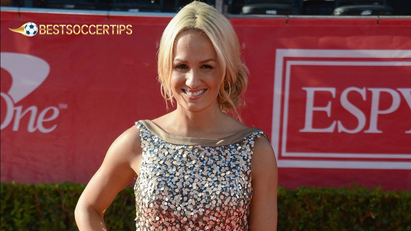 Best female sports reporters: Jenn Brown