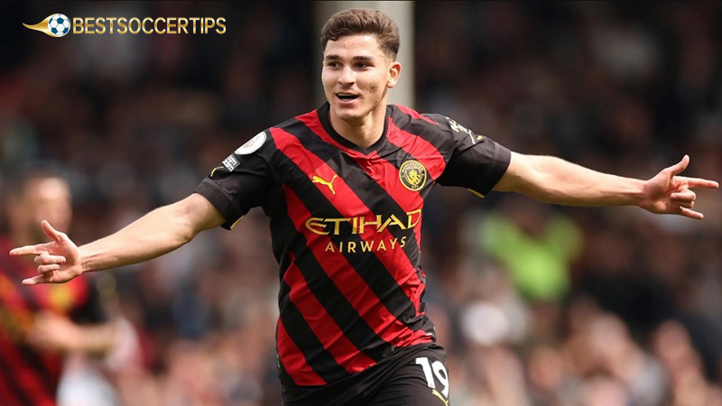 Most valuable players football: Julian Alvarez (£140.6 million - Manchester City)
