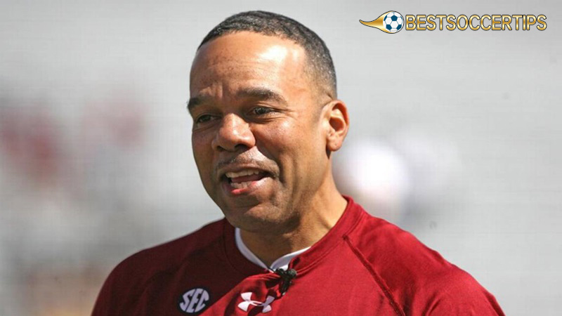 Oldest college football players: Tim Frisby