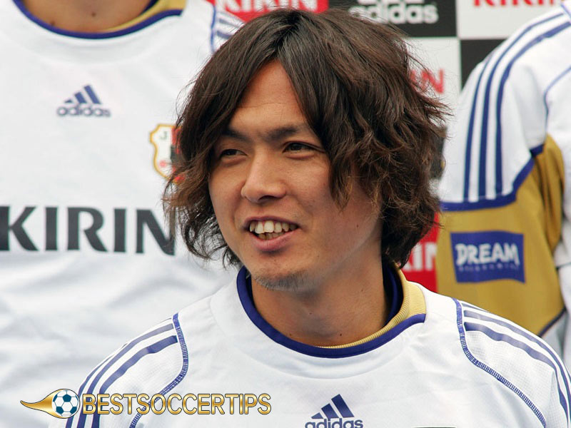 Oldest football players: Endō Yasuhito