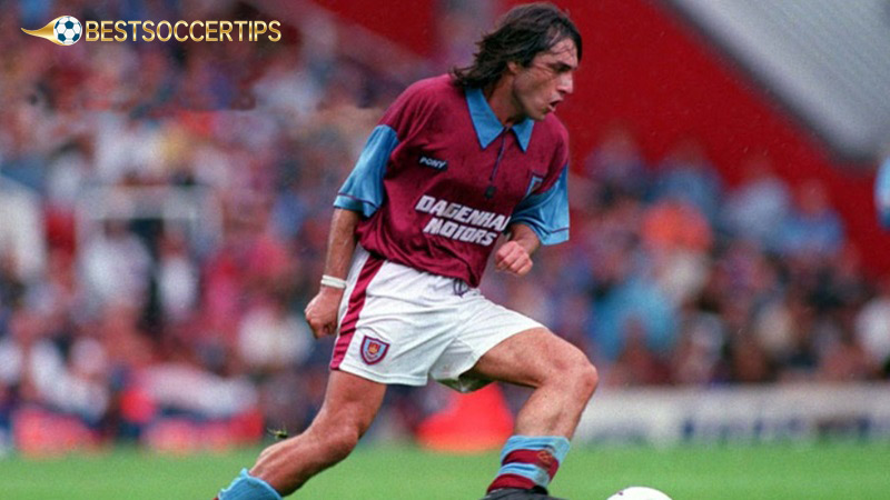 Portugal best soccer player: Paulo Futre