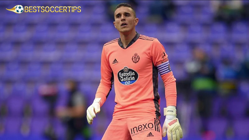Shortest soccer goalkeeper: Jordi Masip