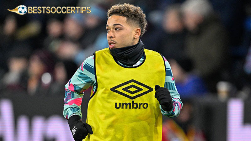 Shortest goalkeeper in Premier League: Tariq Lamptey