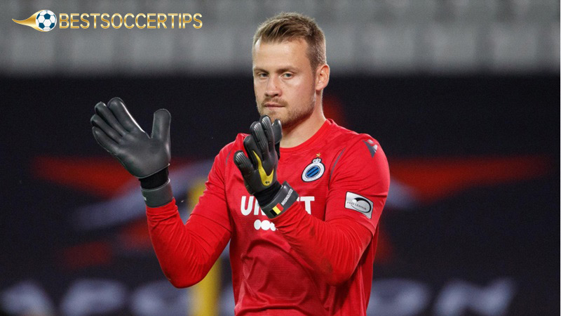 Smartest football players IQ: Simon Mignolet