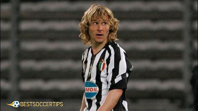 Football players with long hair: Pavel Nedvěd