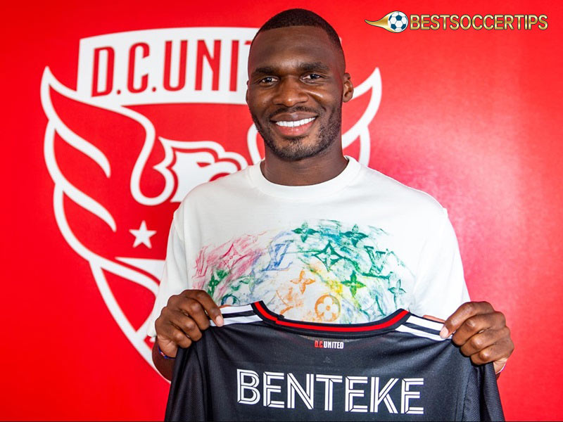 Strongest soccer player: Christian Benteke