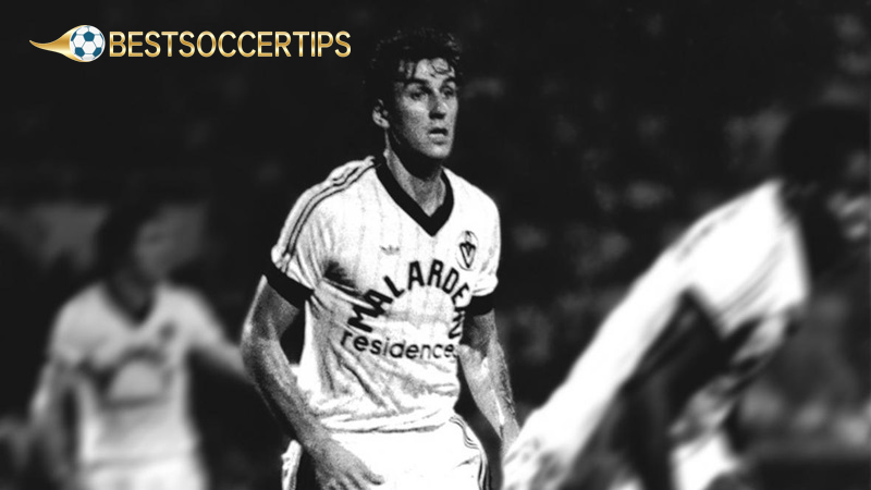The worst soccer injury in the world: Patrick Battiston