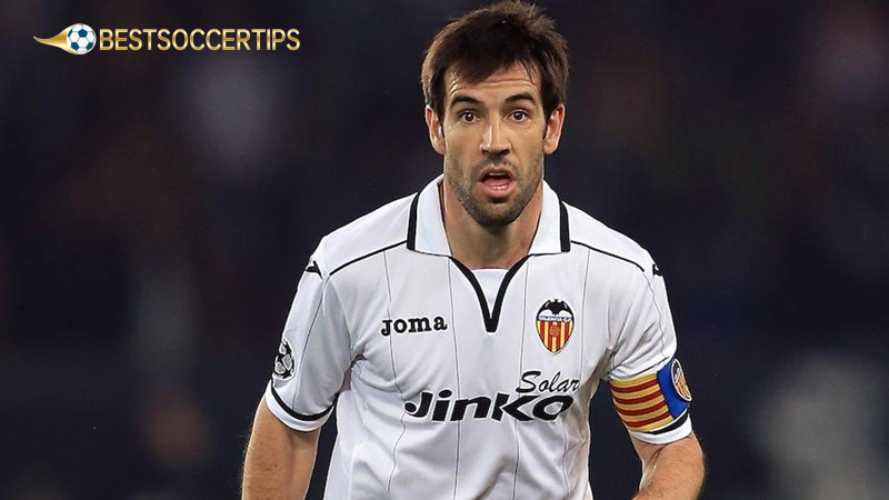 Player with most yellow cards in football history: David Albelda - 183 yellow cards
