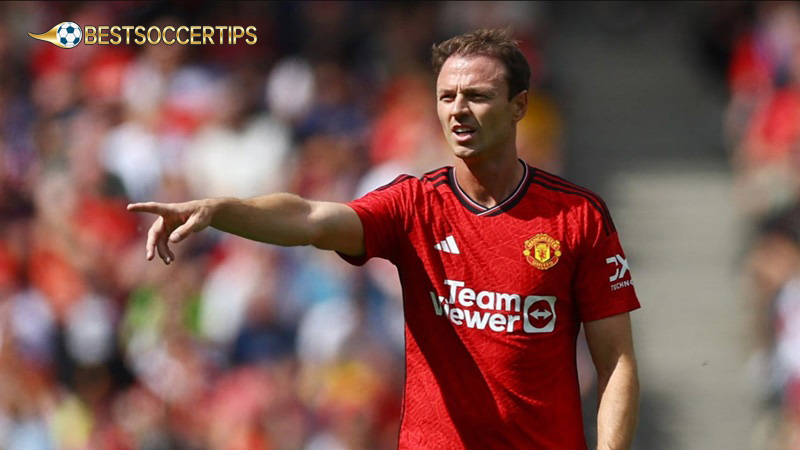 Oldest Premier League players: Jonny Evans - 35 years old