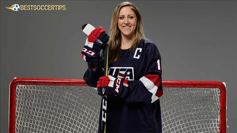 Best women's hockey player: Meghan Duggan