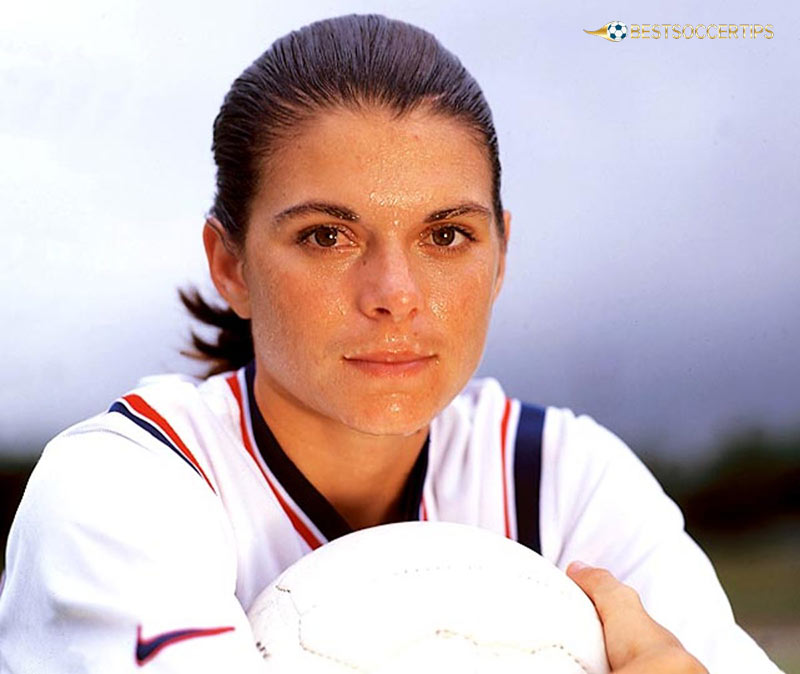 Mia Hamm - Best female football player