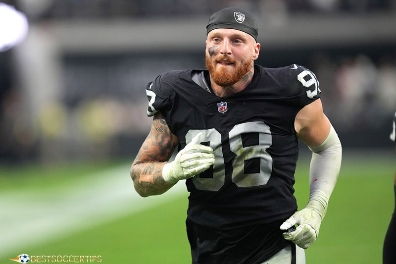 Who is the best defensive player in the nfl 2022 - Maxx Crosby