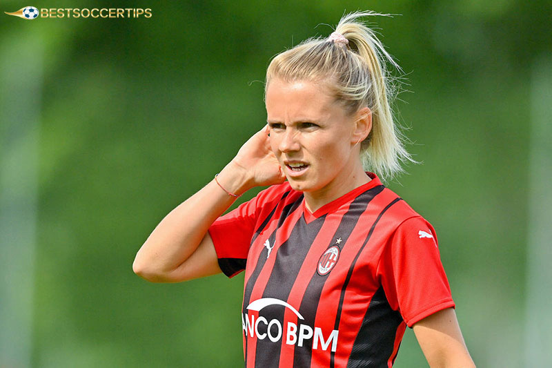 Julia Simic - Most beautiful female soccer player