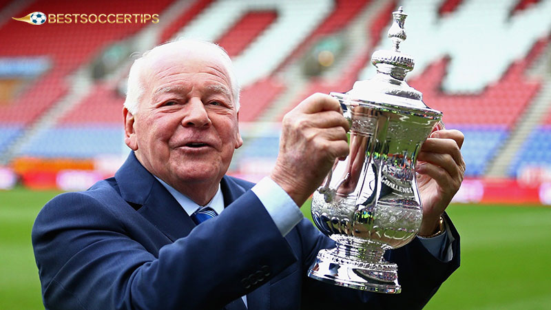 Who is the richest football player in the world - Dave Whelan
