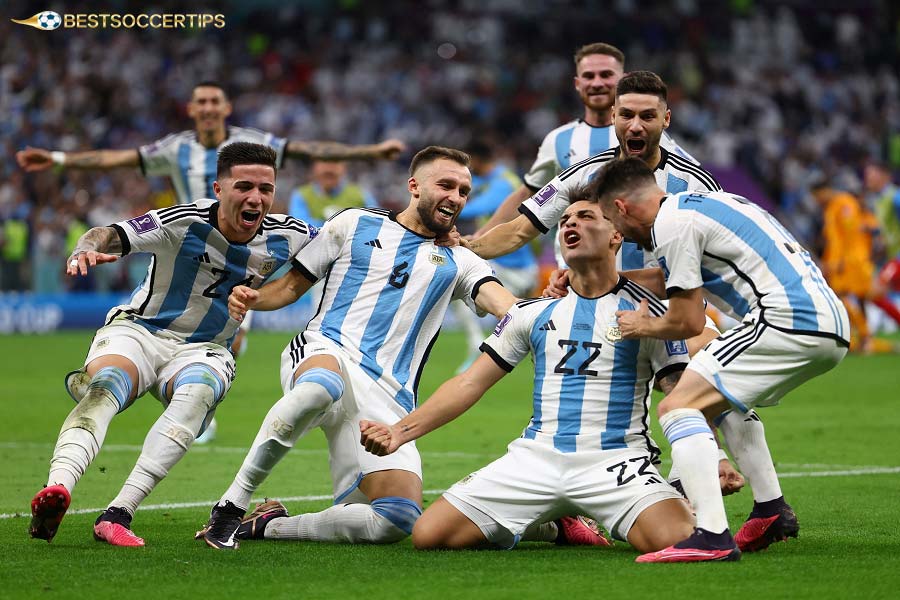Which country has the most football players - Argentina