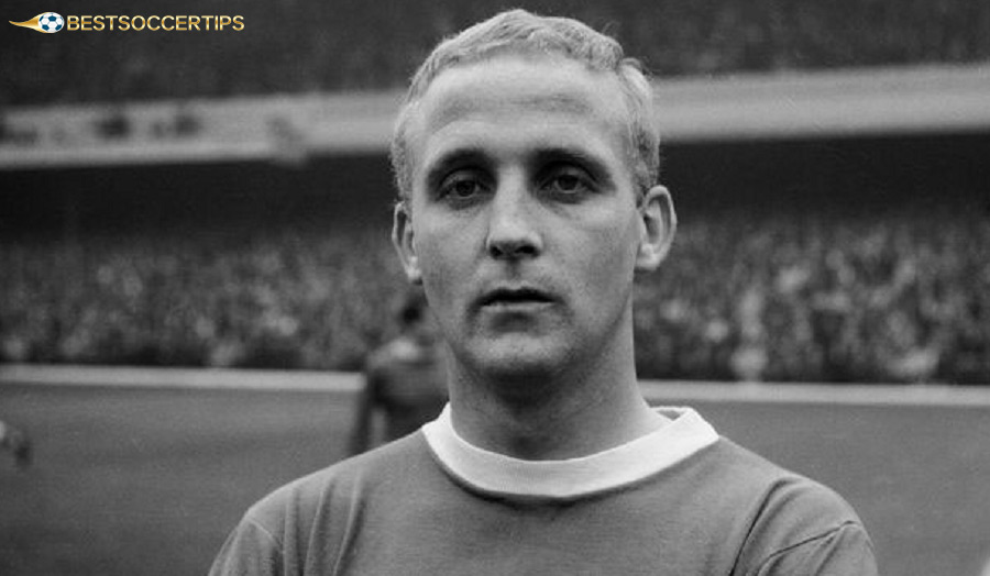 Alex Young – Talented striker, contributed to the 1962/63 league title and 1966 FA Cup