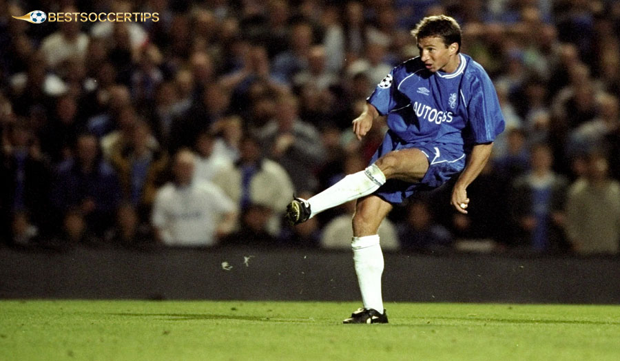Dan Petrescu scored 23 goals, standing out with his attacking ability and accurate finishing