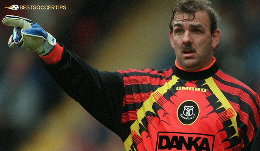 Neville Southall – Legendary Everton goalkeeper with 751 matches and 5 major titles