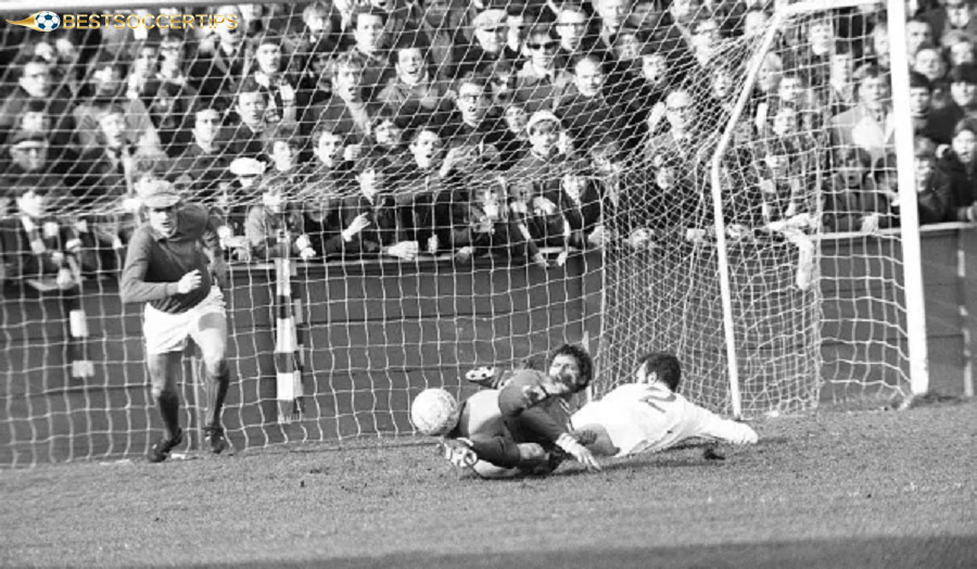 Ray Crawford - Ipswich's greatest goalscorer in history