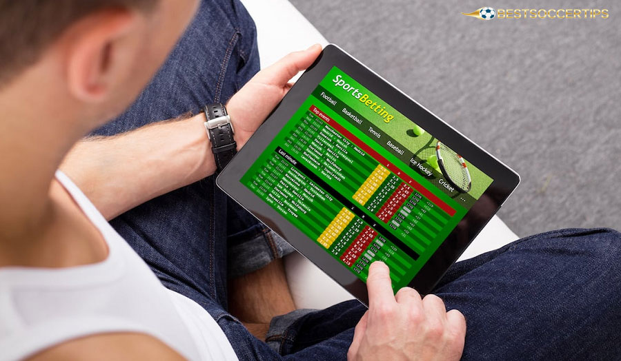 Track odds fluctuations to catch good odds and maximize profits