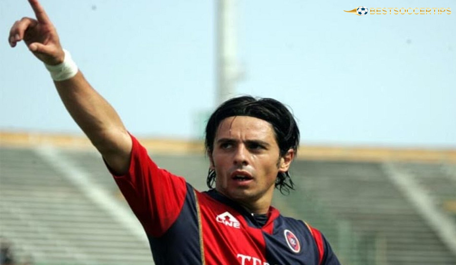 Mauro Esposito – Sharp Attacking Spearhead of the Early 2000s