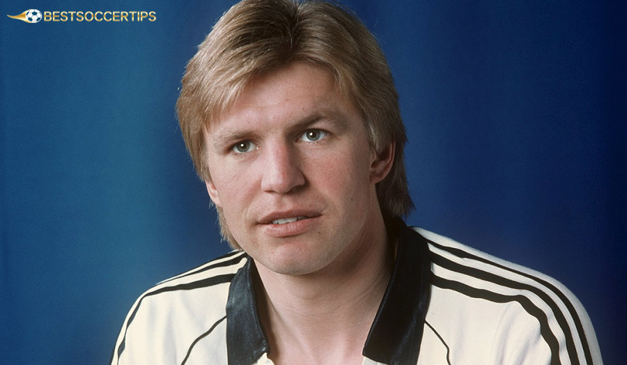 Bernd Förster – Disciplined centre-back, good at covering and initiating counter-attacks